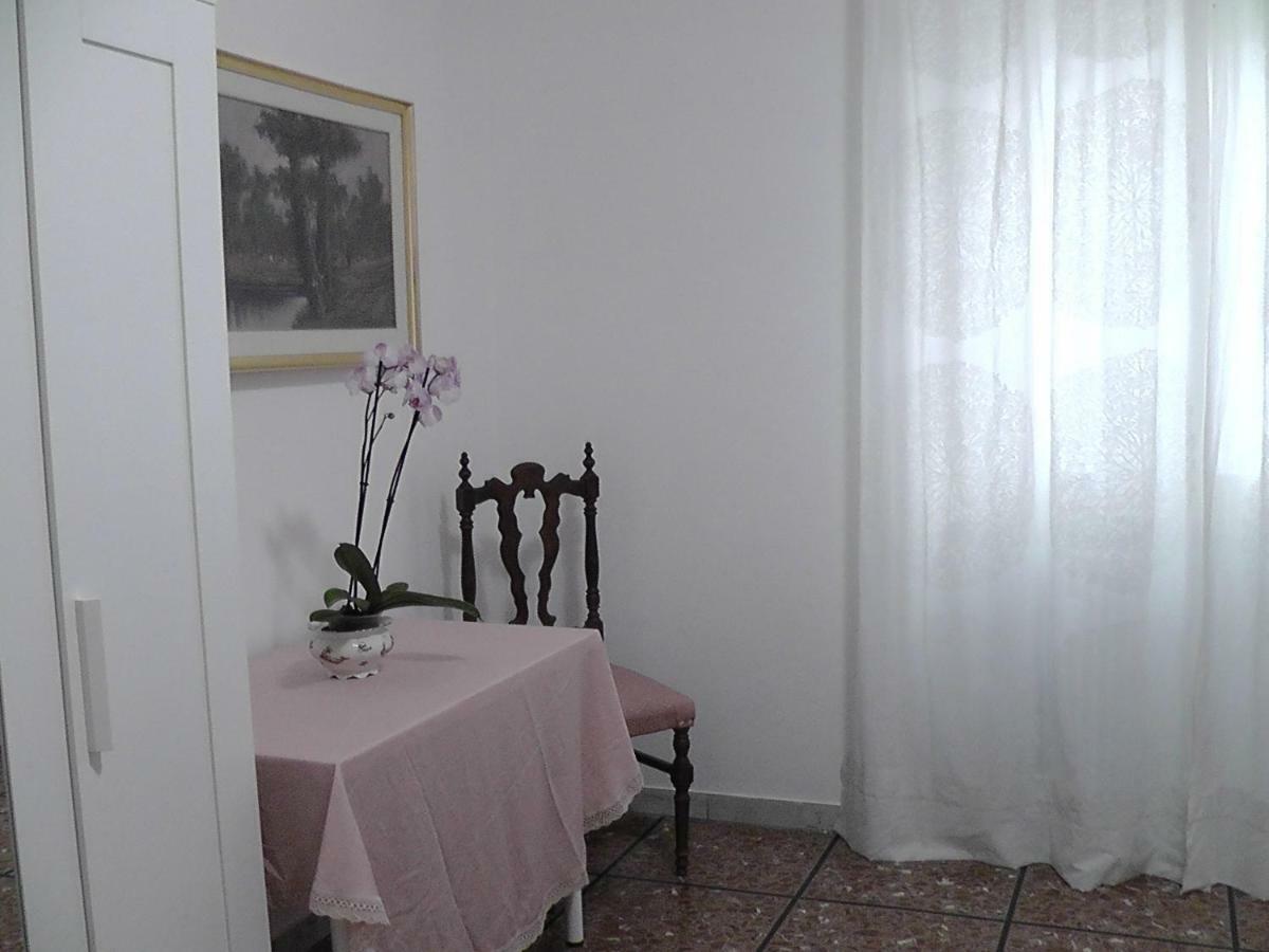 La Casa Di Chiara Lägenhet